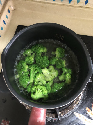 Fried Broccoli with Shrimp recipe