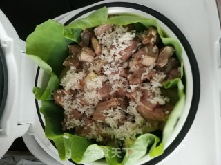 Steamed Ribs with Lotus Leaf and Glutinous Rice recipe