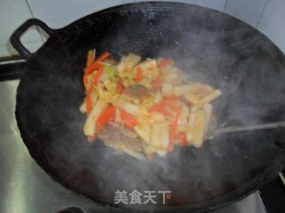 Stir-fried Rice Cake with Sausage recipe