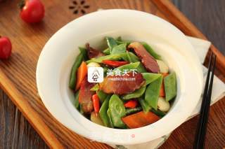 Stir-fried Bacon with Sword Beans recipe