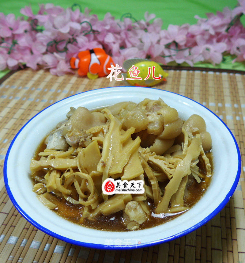 Boiled Pork Trotters with Bamboo Shoots recipe