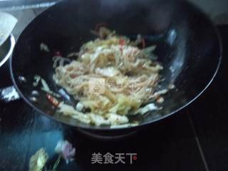 Stir-fried Noodles with Cabbage recipe