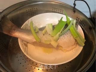 Simple and Delicious Steamed Sea Bass recipe