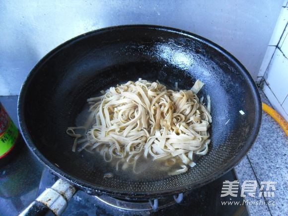 Spicy Stir-fried Tofu Shreds recipe