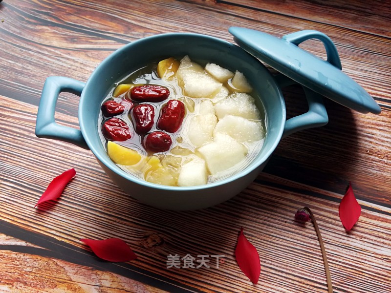 Fruit in The Soup-sweet Pear Sweet Potato and White Fungus Soup recipe