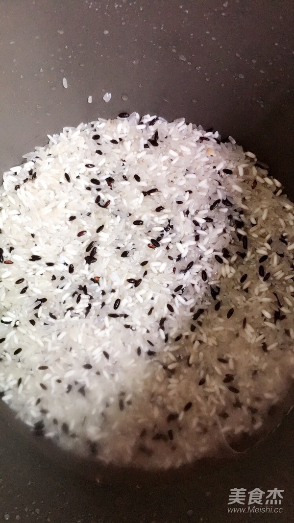 Black Rice Ball recipe