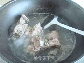 Tremella Lily Pork Bone Soup recipe
