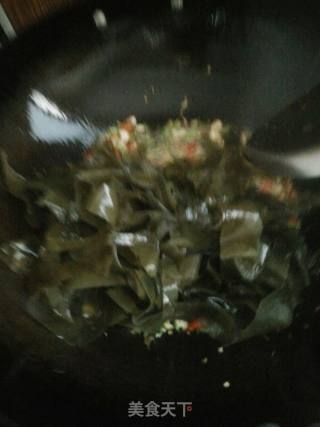 Fried Kelp with Chili recipe
