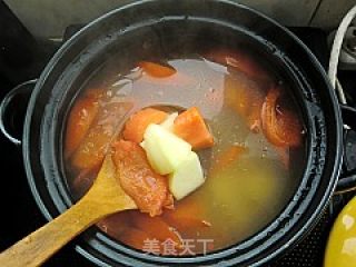 Tomato and Potato Pork Rib Soup recipe