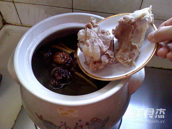 Codonopsis Tuber Bone Meatball Soup recipe