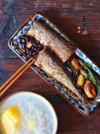 Grilled Saury with Scallions