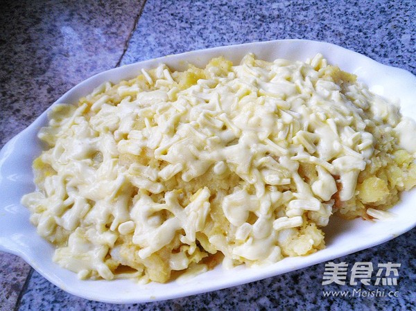 Mashed Potatoes with Cheese Egg Yolk recipe