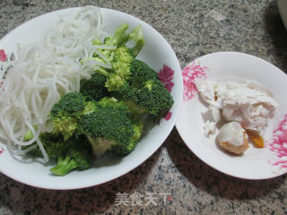 Salted Duck Egg Broccoli Rice Noodle Soup recipe