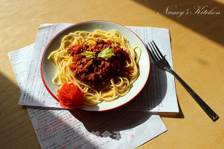 Classic Western-style Simple Meal [pasta with Cheese and Meat Sauce] recipe