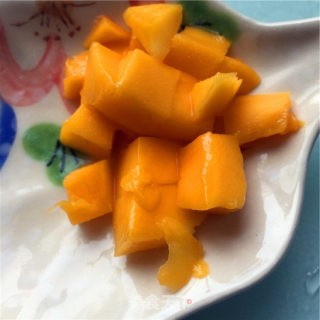 In The Hot Weather, Make A Suzhou Chicken Head Rice Mango Sago, It Tastes Delicious recipe