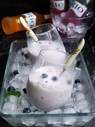 Cocktail Yogurt Blueberry Smoothie recipe
