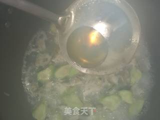 Clam Loofah Soup recipe