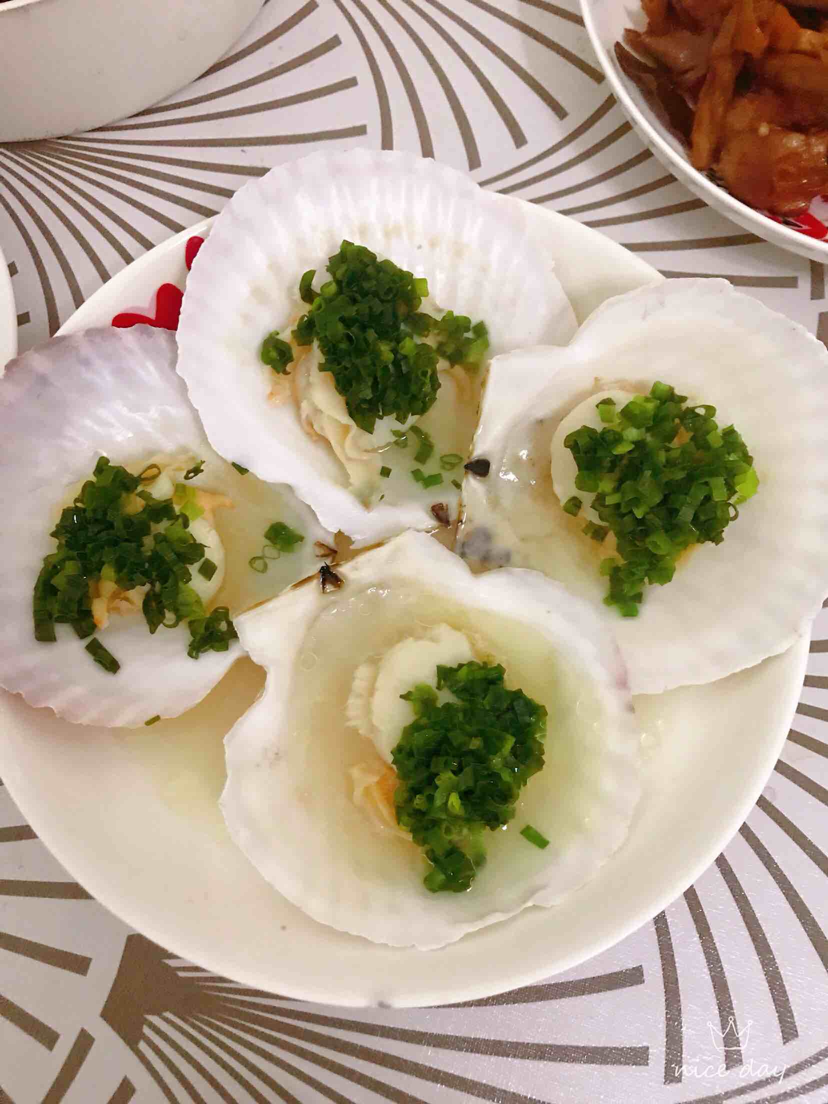 Steamed Scallops