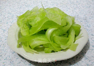 Lettuce Mixed with Pepper Oil recipe