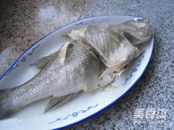 Garlic Oil Sea Bass recipe