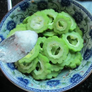 Raw Bitter Gourd Rings recipe