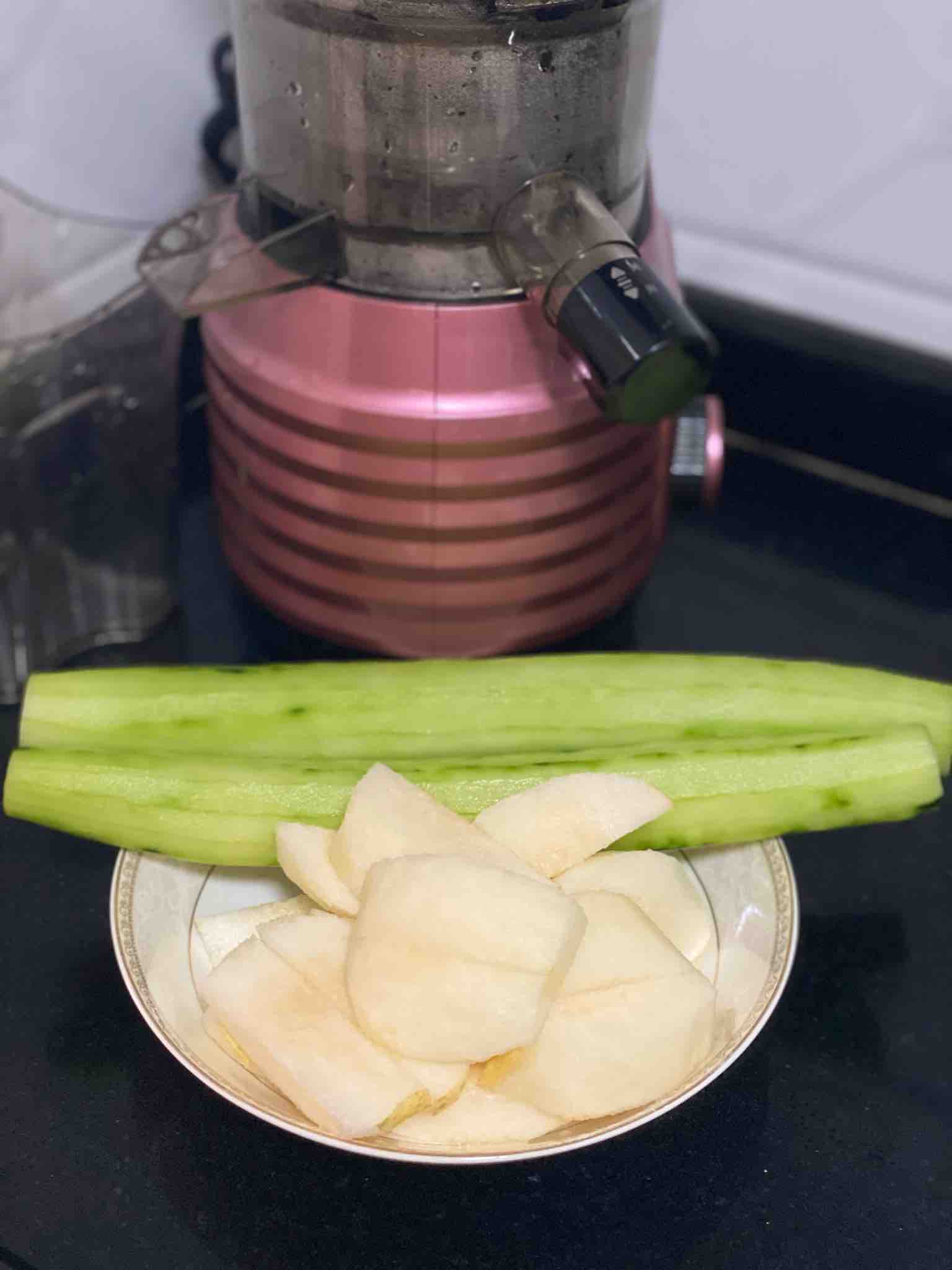 Summer Refreshing Special Drink, Cucumber and Pear Juice recipe