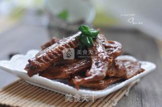 Finger Sucking Braised Duck Wings recipe