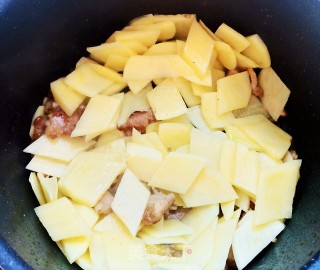 Fried Pork with Potato Chips recipe