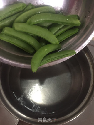 Stir-fried Sweet Beans with Fresh Shells recipe