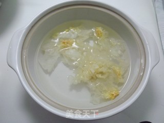 Tremella Wolfberry Soup recipe