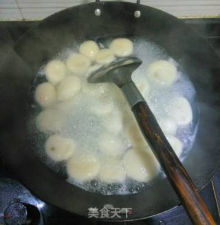 Goji Berry Rice Balls with Lotus Seed Paste recipe