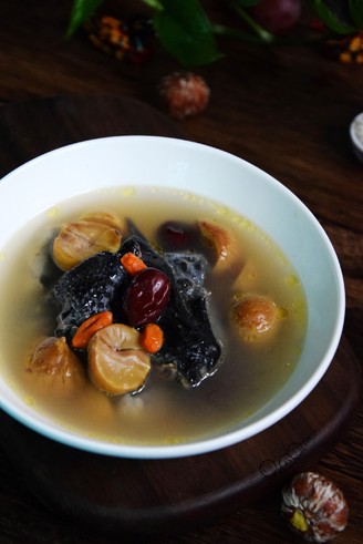 Chestnut Black Chicken Soup
