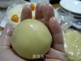 Cantonese-style Lotus Paste and Egg Yolk Mooncakes recipe