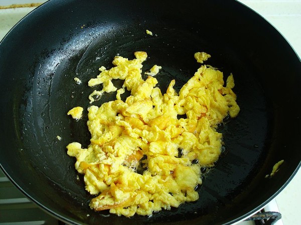 Scrambled Eggs with Loofah Fungus recipe