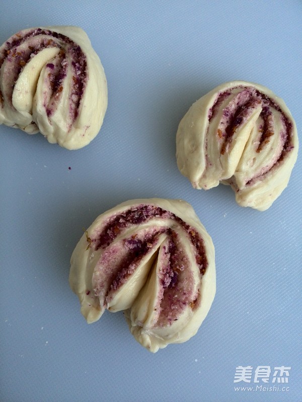 Coconut Flower Bun recipe