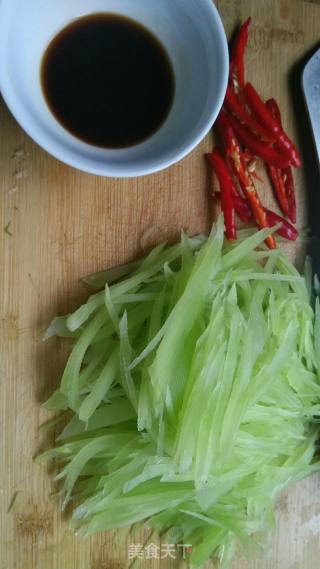 Vinegar Shredded Lettuce recipe