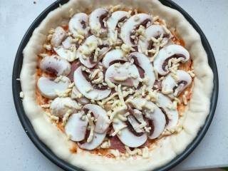 Pizza with Bacon, Mushroom and Mixed Vegetables recipe