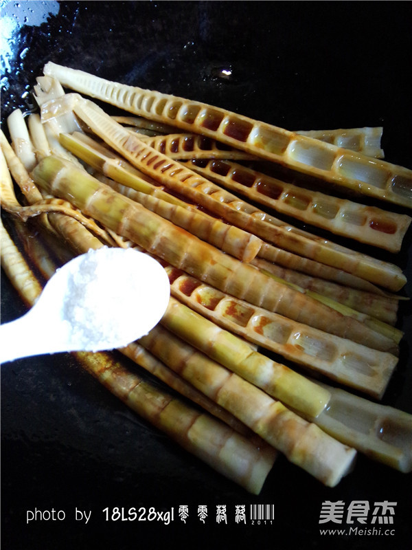 Braised Bamboo Shoots in Oil recipe