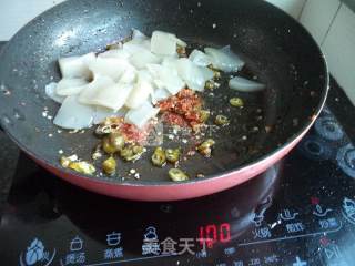 Stir-fried Tofu with Mushrooms and Taro---daxi Big Beef Seasoning Edition recipe