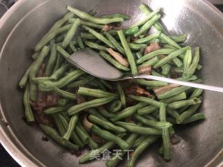 Braised Noodles with Beans recipe