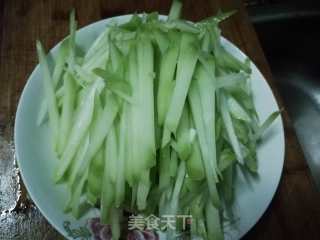 Stir-fried Chayote with Sliced Pork recipe