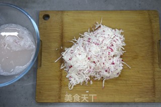 Big Baozi with Shredded Pork and Carrot recipe