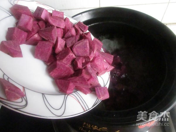 Purple Sweet Potato and Tremella Soup recipe