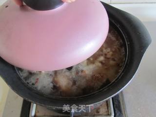 Roasted Duck Legs with Lettuce recipe