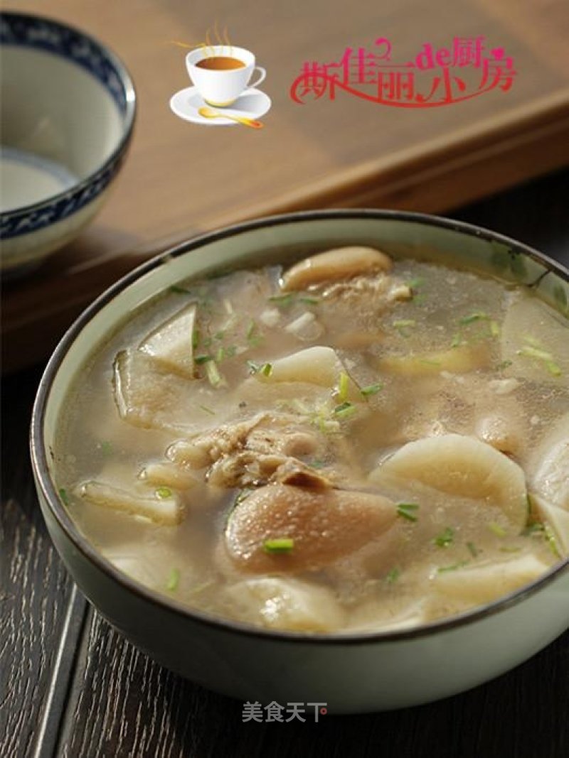 White Radish Hoof Soup recipe