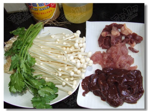 Enoki Mushroom and Pork Liver Soup recipe