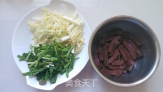 Haze Star Dish: Stir-fried Blood Tofu with Chinese Cabbage recipe