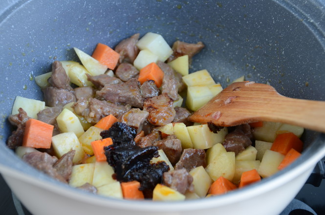 Curry Potato Beef Braised Rice recipe