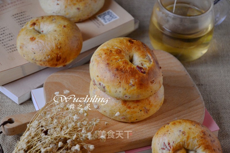 Bacon Cheese Bagel recipe