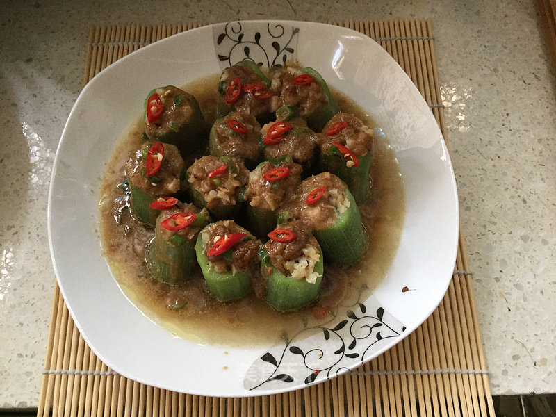 Steamed Loofah with Sesame Sauce recipe